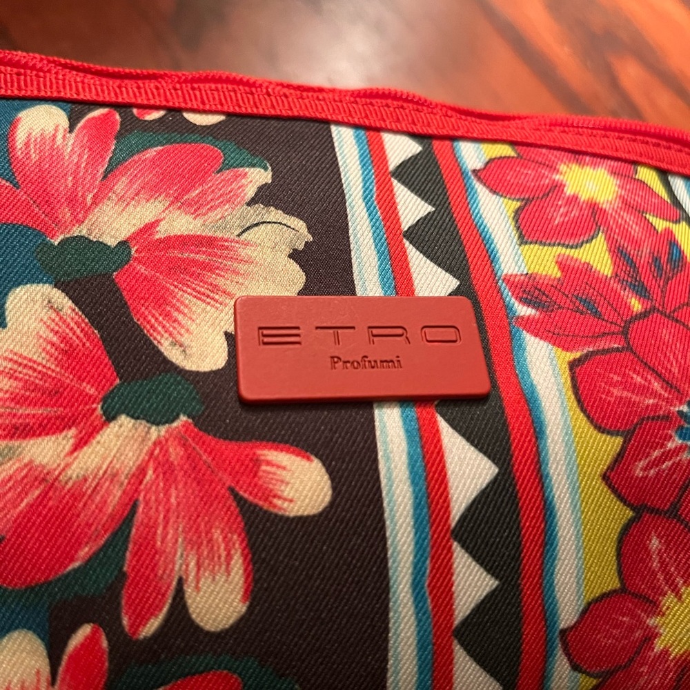 Etro cosmetic case/ bag